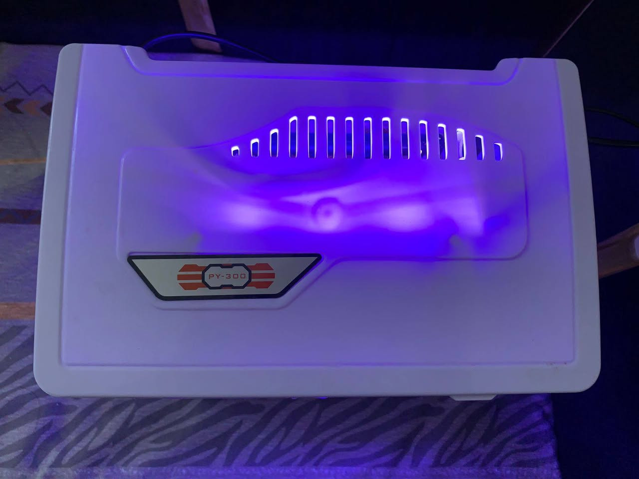 للبيع حوض أسماك بحالة جيدة جداً، مزود بإضاءة LED داخلية وفلتر ماء، مناسب لتربية أسماك الزينة وإضافة لمسة جميلة للمنزل أو المكتب.
✅ إضاءة LED ✅ فلتر داخلي ✅ حالة جيدة ✅ جاهز للاستخدام
السعر 30 وبيه مجال


**إذا كنت صاحب هذا الإعلان وتريد حذفه لأي سبب، رجاءا أرسل رسالة إلى الدعم الفني**