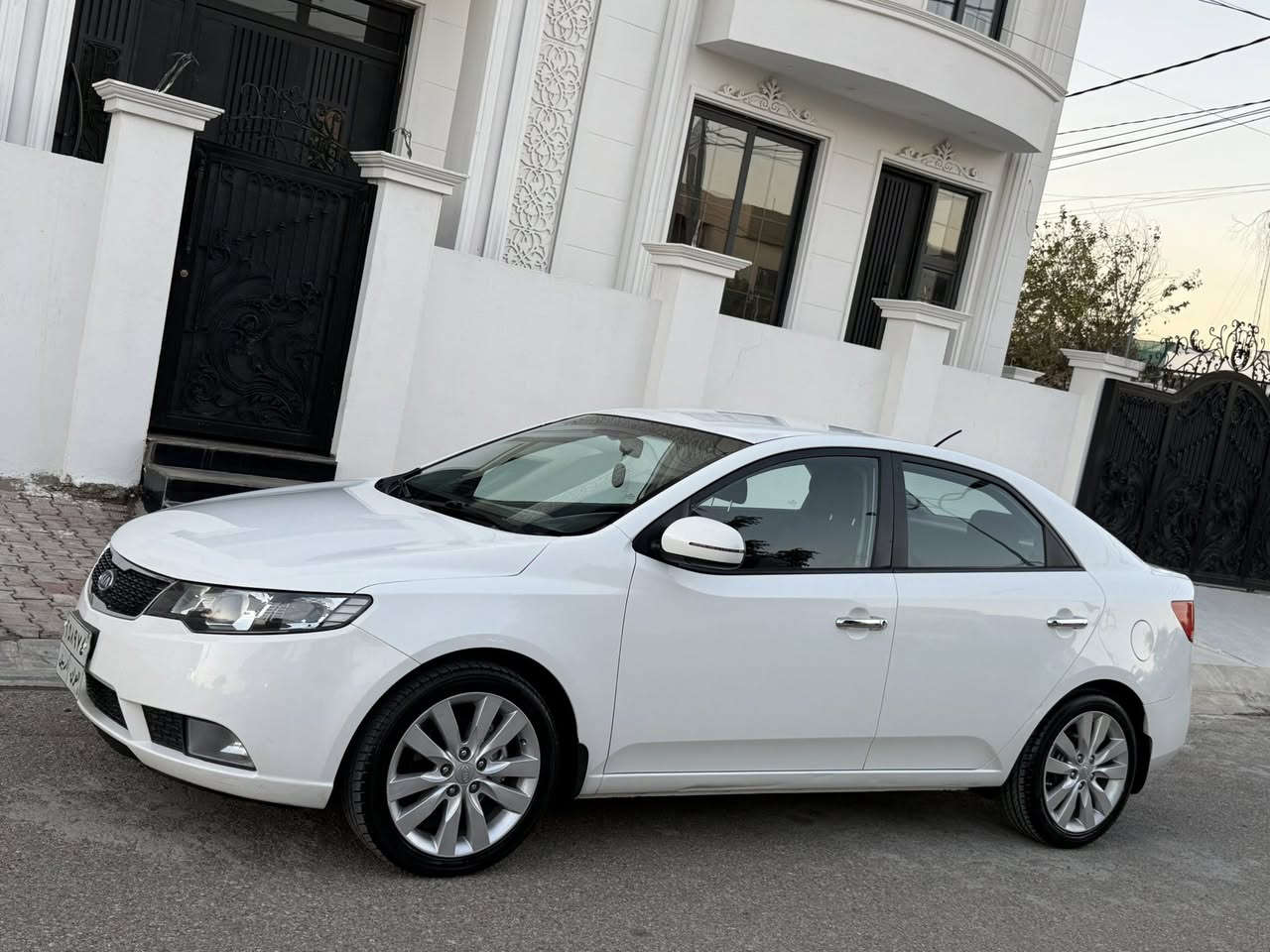 سيارة سيراتو خليجي موديل 2011
شرط كير محرك مامفتوحه صدر امامي خلفي جازها اربعه تايرات جددت تحويل مباشر موصفات معروفه سيارة مكفوله كفاله عامه سعر 117
***********
