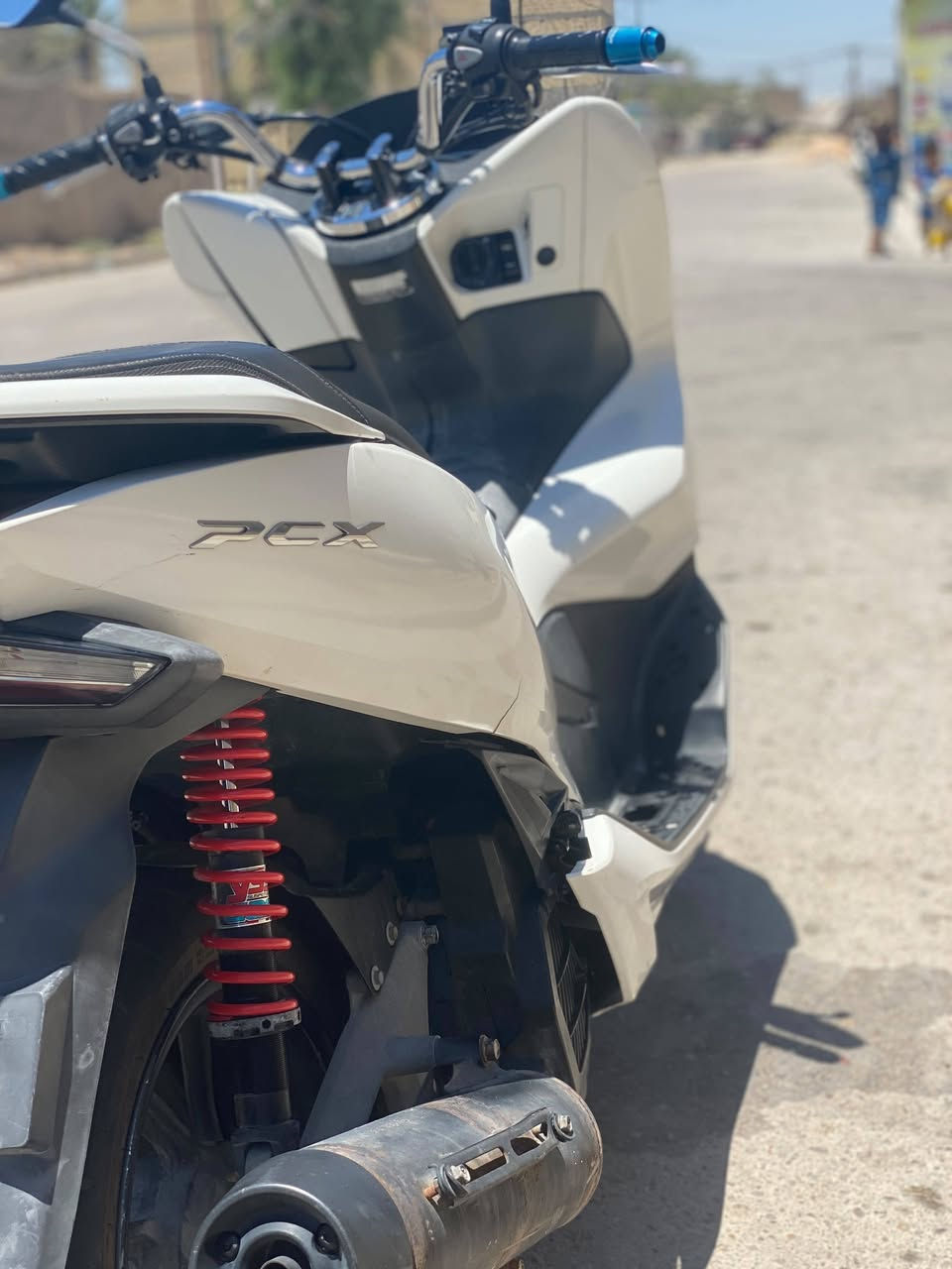 سلام عليكم
#بيع مستعجل 
دراجه Pcx جيل الثالث دراجه كلش نضيف ومعتني بيهه 
كلهه دهن موتل ماشيه 28 بس عارضهه ب 14ورقه وبيهه مجال مكاني بغداد الخطيب رقم ***********
***********واتساب
