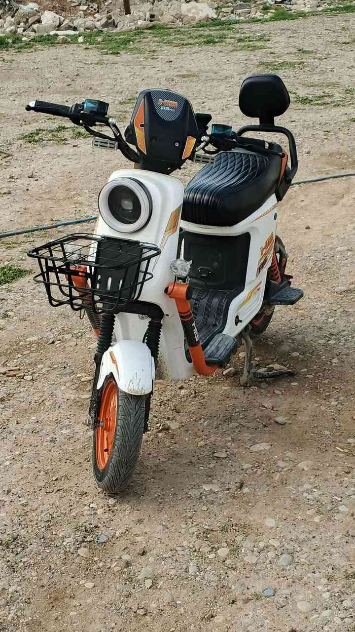 سلام عليكم اخوان عدنا هذا دراجة شحن R9bro كهربايات كله شغال فقط بصمه مايشتغل سعرر 480وبي مجال قليل 
***********
