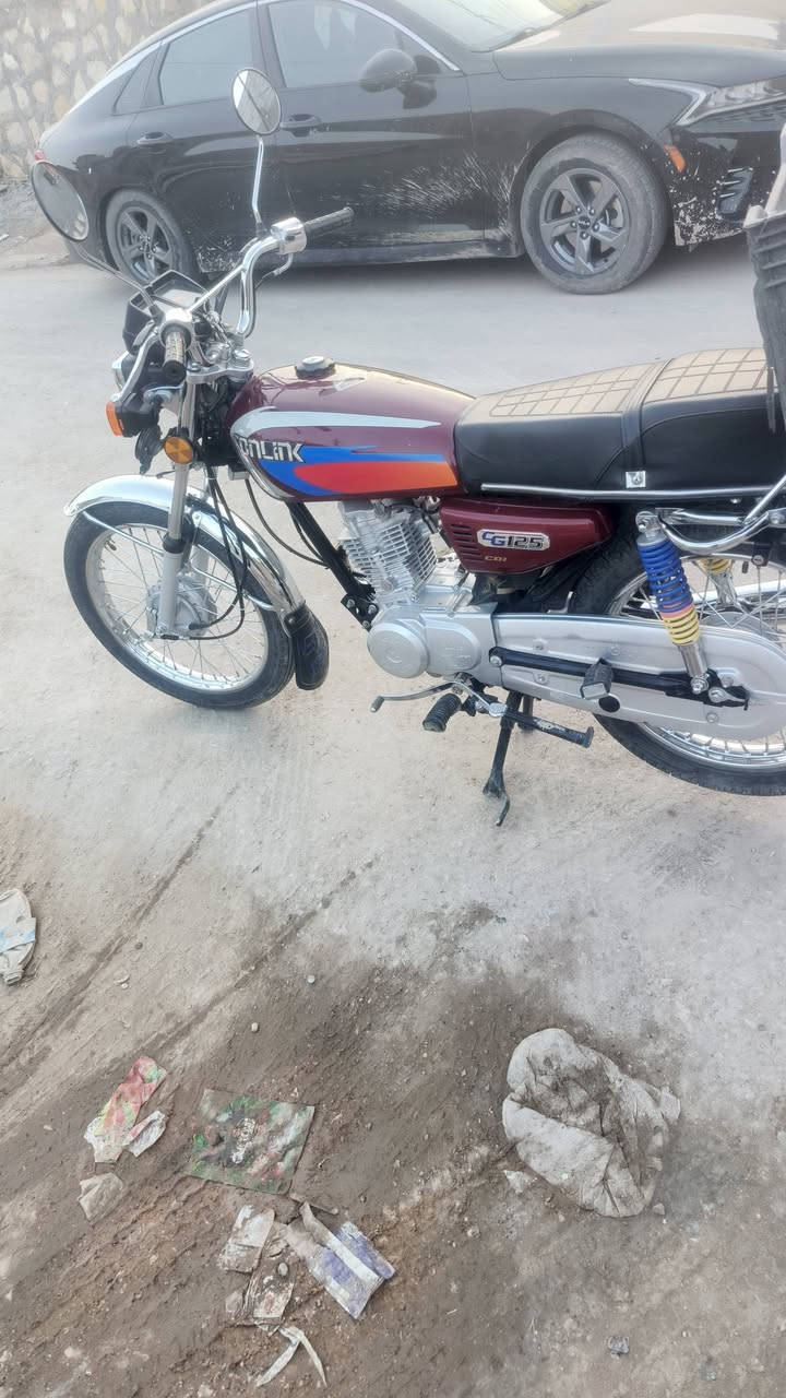 السلام عليكم دراجه للبيع مكينه سونك موديل 25فيلس ممفيلسه لدراجه اوراق لسعر 750  وبيه مجال حك لجيه لمكان حله جبله لدراجه مكلف بنشره ***********
