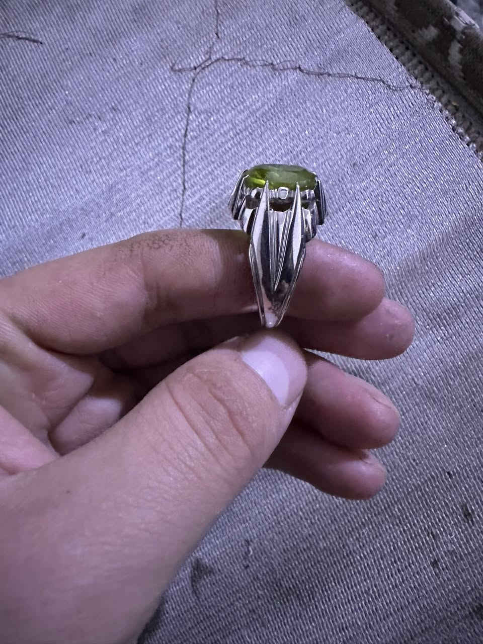 زبرجل للبيع نقي درجه اوله سعر هذن لخواتم 175الف عنوان بغداد مدينة الصدر ***********
