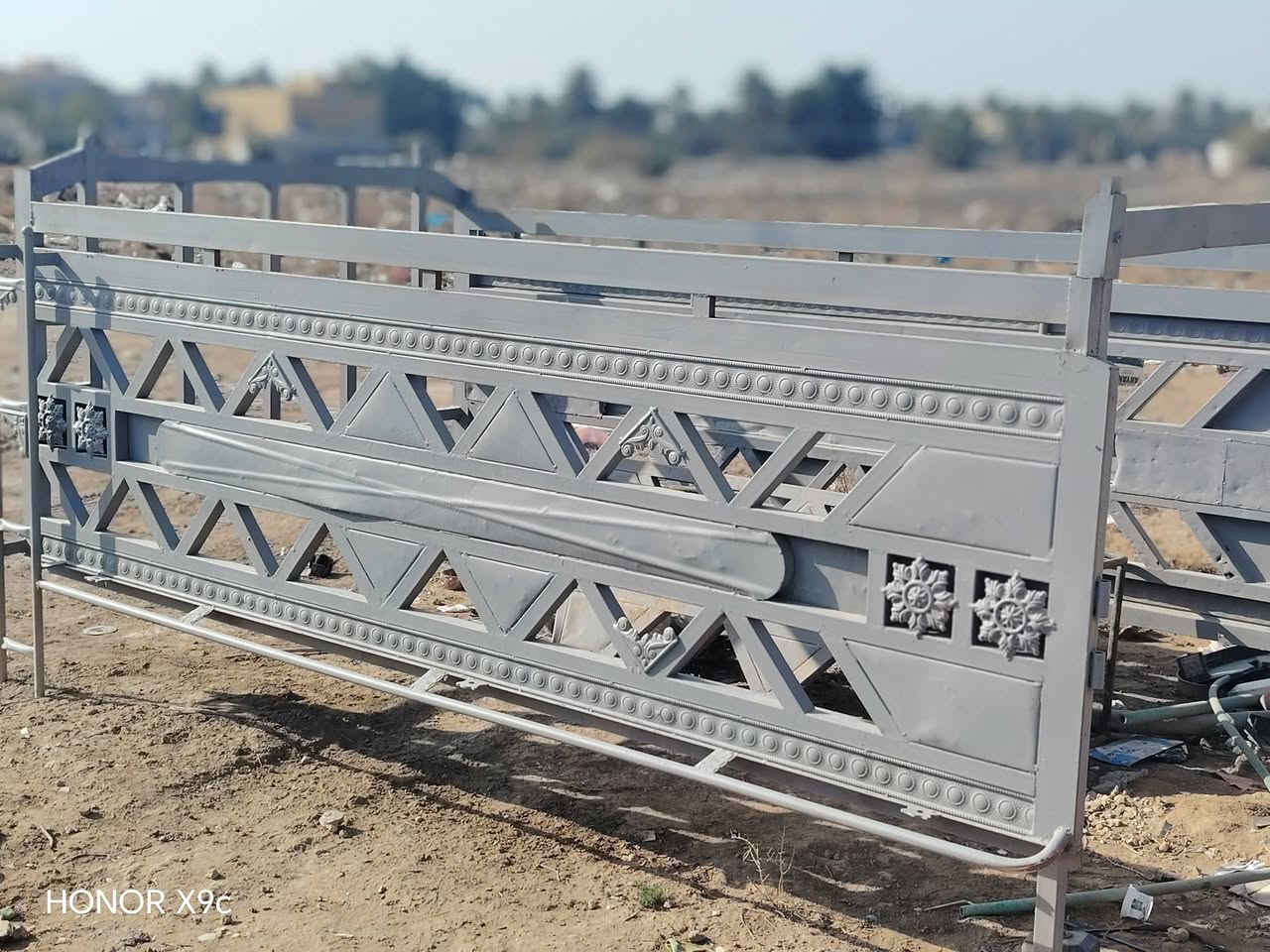 محجر للبيع   السعر خاص او عل رقم***********
