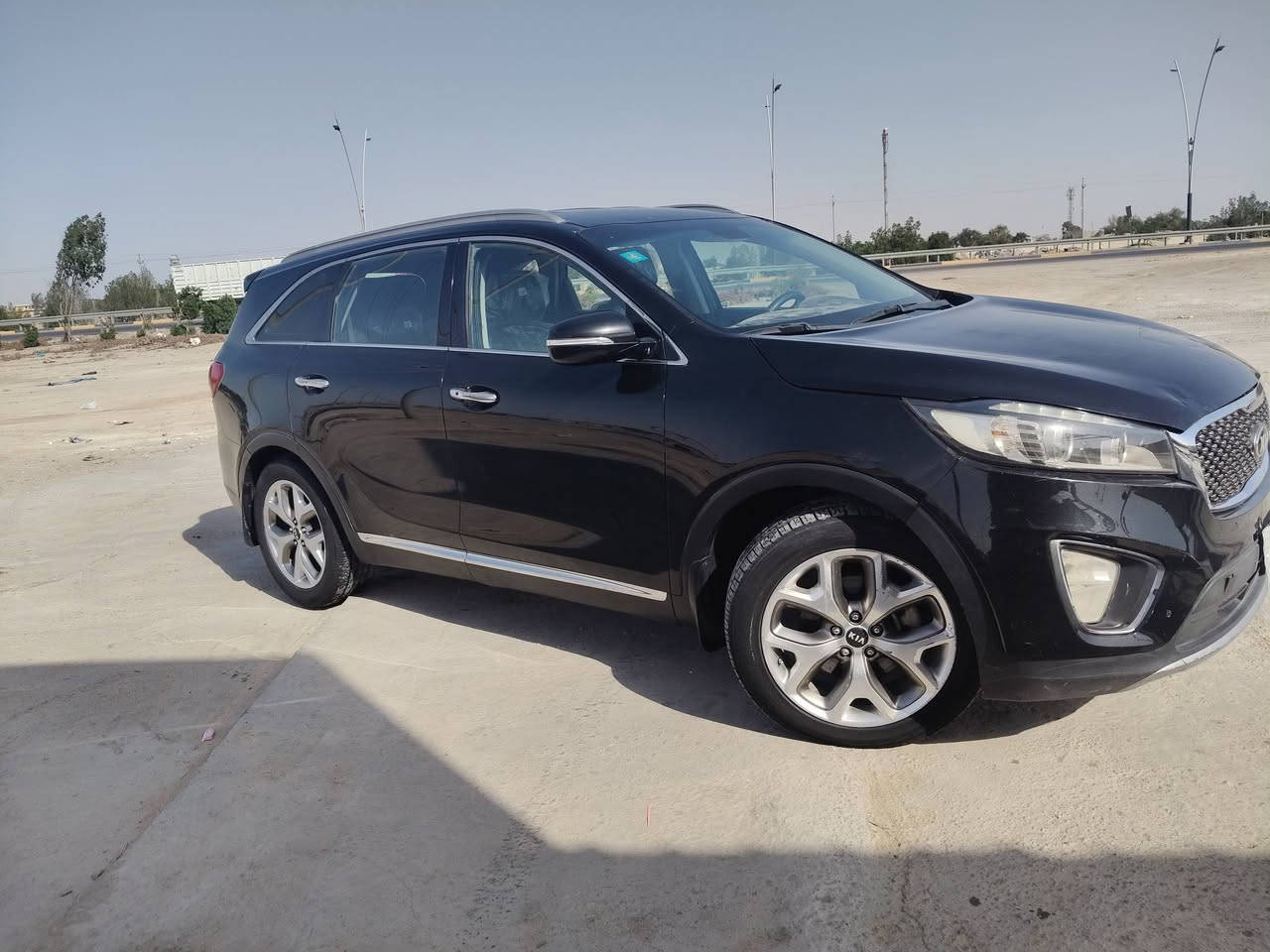 السلام عليكم سورنتو مديل 16 وارد كويتي فول مواصفات محرك 6 سلندر سياره جاهزة وحلوه مال بيت بسمي سياره شرط المداور يرادله ملاحضات بصيطه يعني كماليات فقط مكاني البصرة الشراي يتصل ويدلل السعر 165وبيه مجال رقم الهاتف ***********
