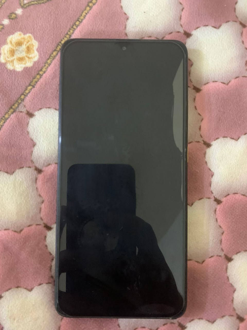 سلام عليكم محتاج فلوس واريد ابيع
انطيك ضمان شهر 
تلفون بوكو 7x برو ذكره 512 للبيع 
يشغل بوبجي 120فريم 
كامل ملحقات 
سعره 350بي مجال حك جيه
بي فطر بسيط بشاشه اصلا ممبين ولباقي مكفول
مستعجل على بيعه
مكاني بغداد الأمين الاولى
رقمي ***********
