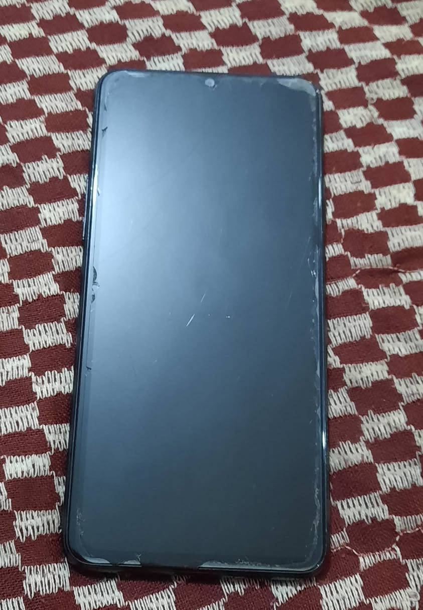 للبيع جهاز مكفول  نضيف مابي اي كسر شاحنه تابسي مكان كوت زين القوس
السعر 75وبي مجال ***********
