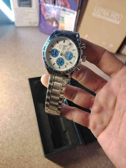 للحجز ولاستفسار وتساب ***********
