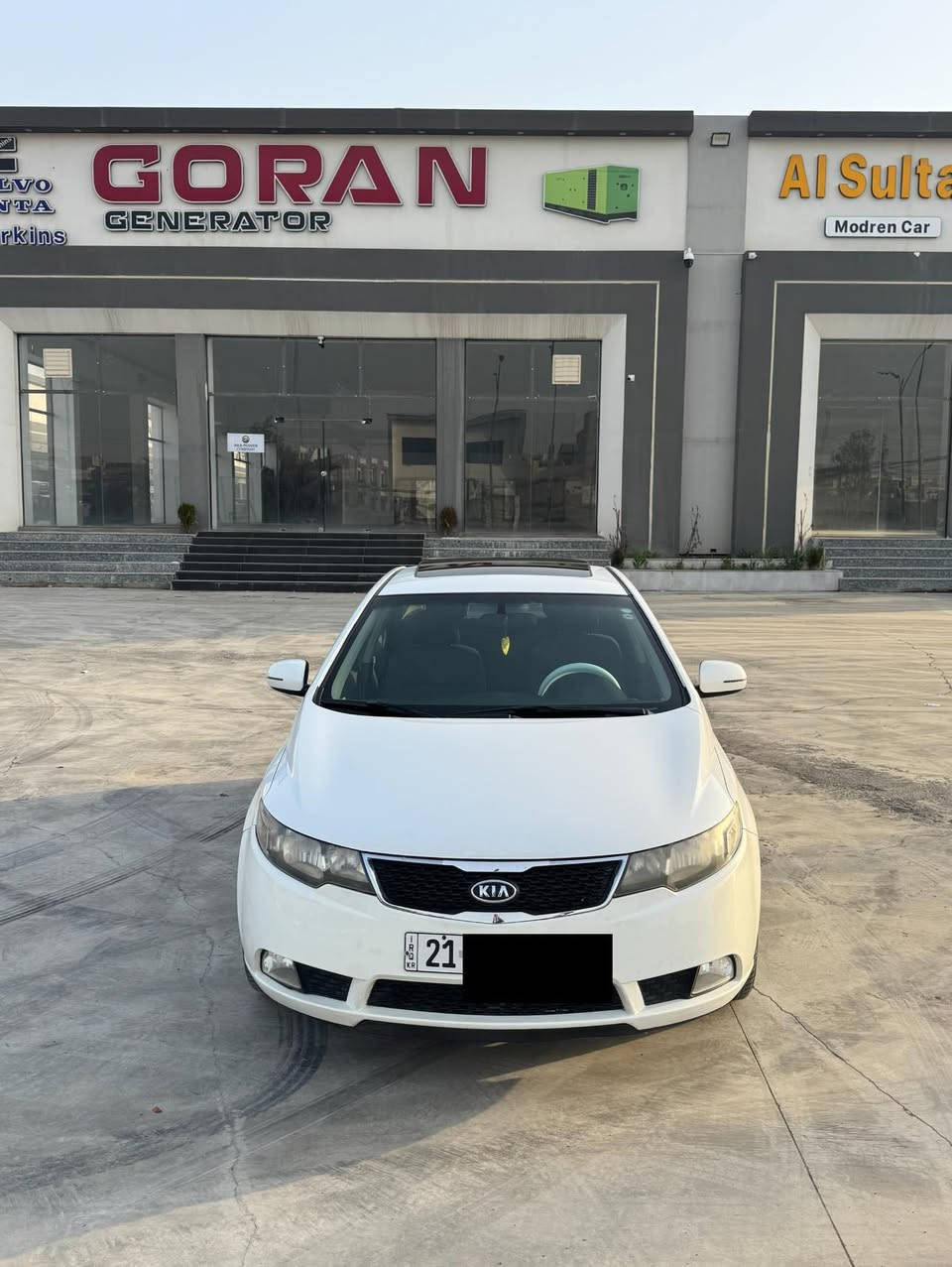 كيا سيراتو 2013 فول مواصفات
بيها قطعتين صبغ 
السياره ماعايزها كلشي 
سعر 112وبيها مجال بسيط

***********
***********
