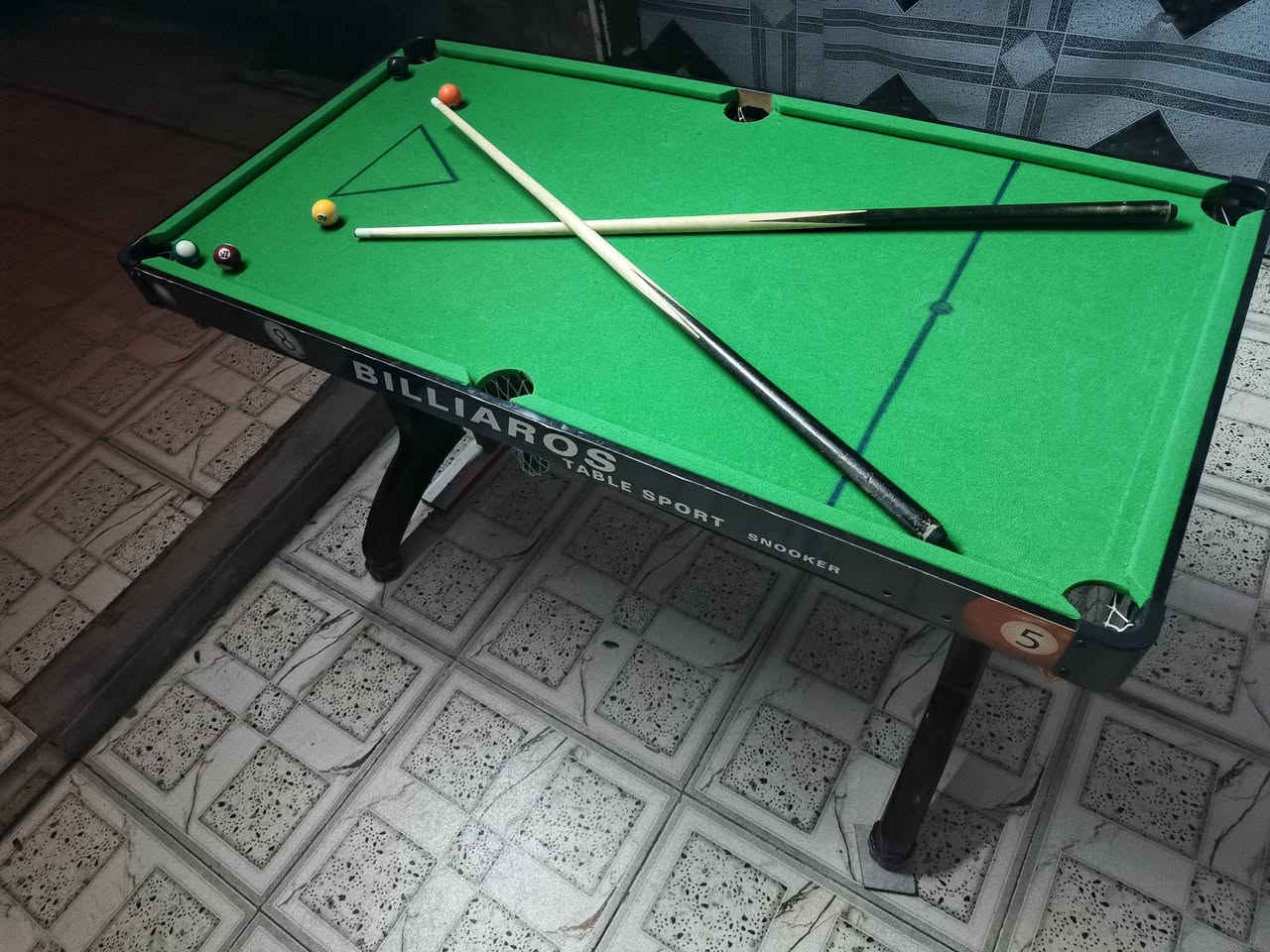 السلام عليكم
بليارد حجم صغير للبيع نضيف صارله سبوعين ناصبة
السعر 100 وبي مجال 
المكان الزعفرانية 
‏‪***********‬‏
