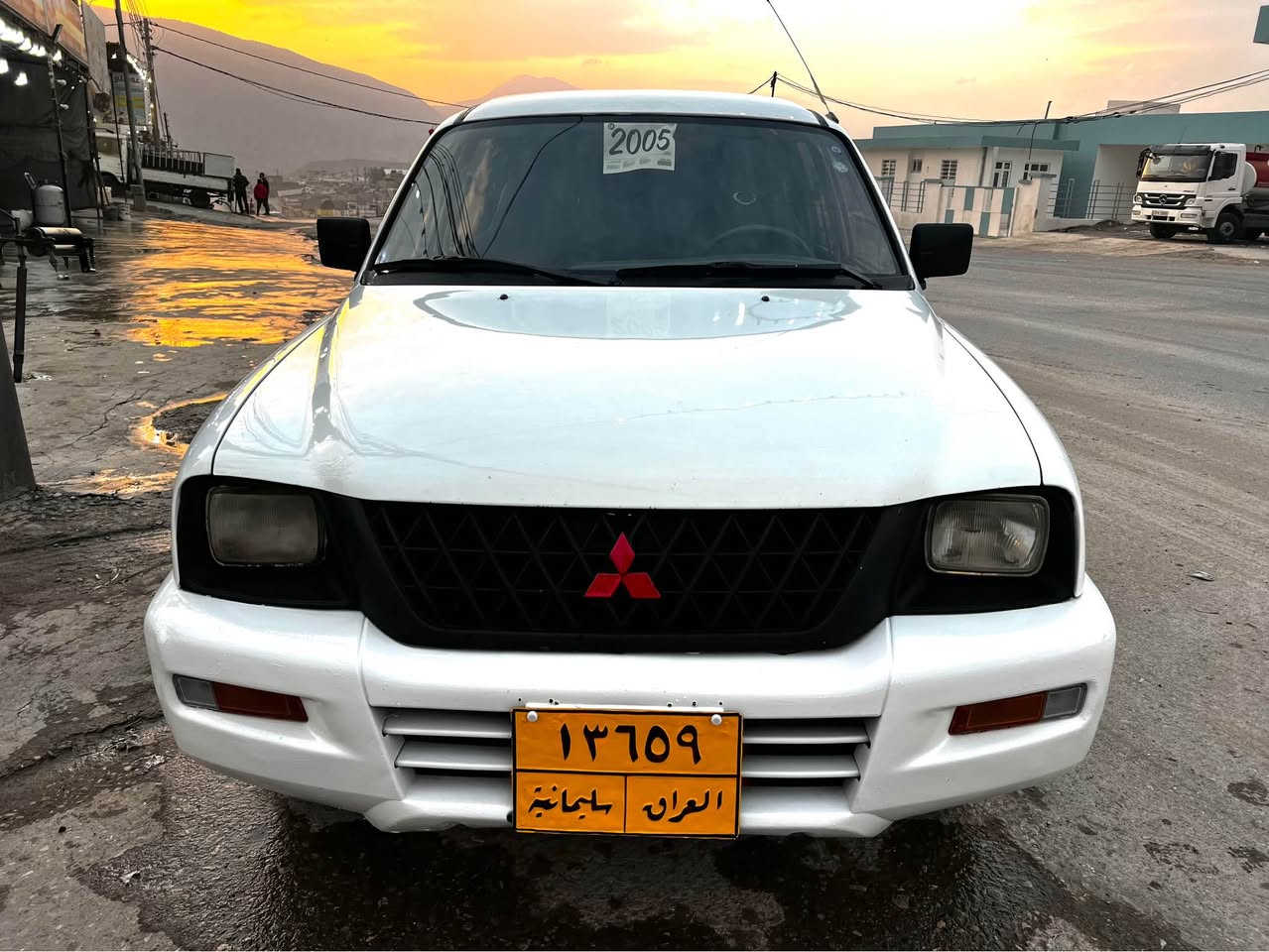 سه ره تابه ناوي خواي گه وره و ميهره بان 
بابه ت كالا مسته ربوشي پيكاب بوفروشتن
موديلي ٢٠٠٢گيرعاديه 
ره قه م سليمانيه  خاوه ني موبايلي داخراوه 
به شه رتي ئه وه ي كيشه ي نه بيت 
پاره ي خه لكي تيدانه بيت 
تاقم تايه ي تازه بوم به ستوه 
ته بريدي ساردوگه رمي ئيش ده كات 
كوشنوگاعيم تازه تي گرتوه 
مه كينه وگيروئه كسلي زه مانه 
كاره باي مه زبوته 
ته قه و ره قي هيج نيه كامل جاك كراوه
سه قفو بونيدي بوياخي نيه 
به حيزام بوياخ ده يفروشم 
مالي دوسته بي عه يبو عاره 
سيعري (43گه لايه $)
گورينه وه ش ده كه م به سه ياره يه ك به دلم بيت
ژم ‭0751 367 9234‬
ژم‭0771 479 5703‬ دار بنديهكان, السليمانية
