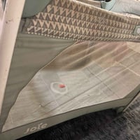 سرير أطفال • هزاز • موسيقى