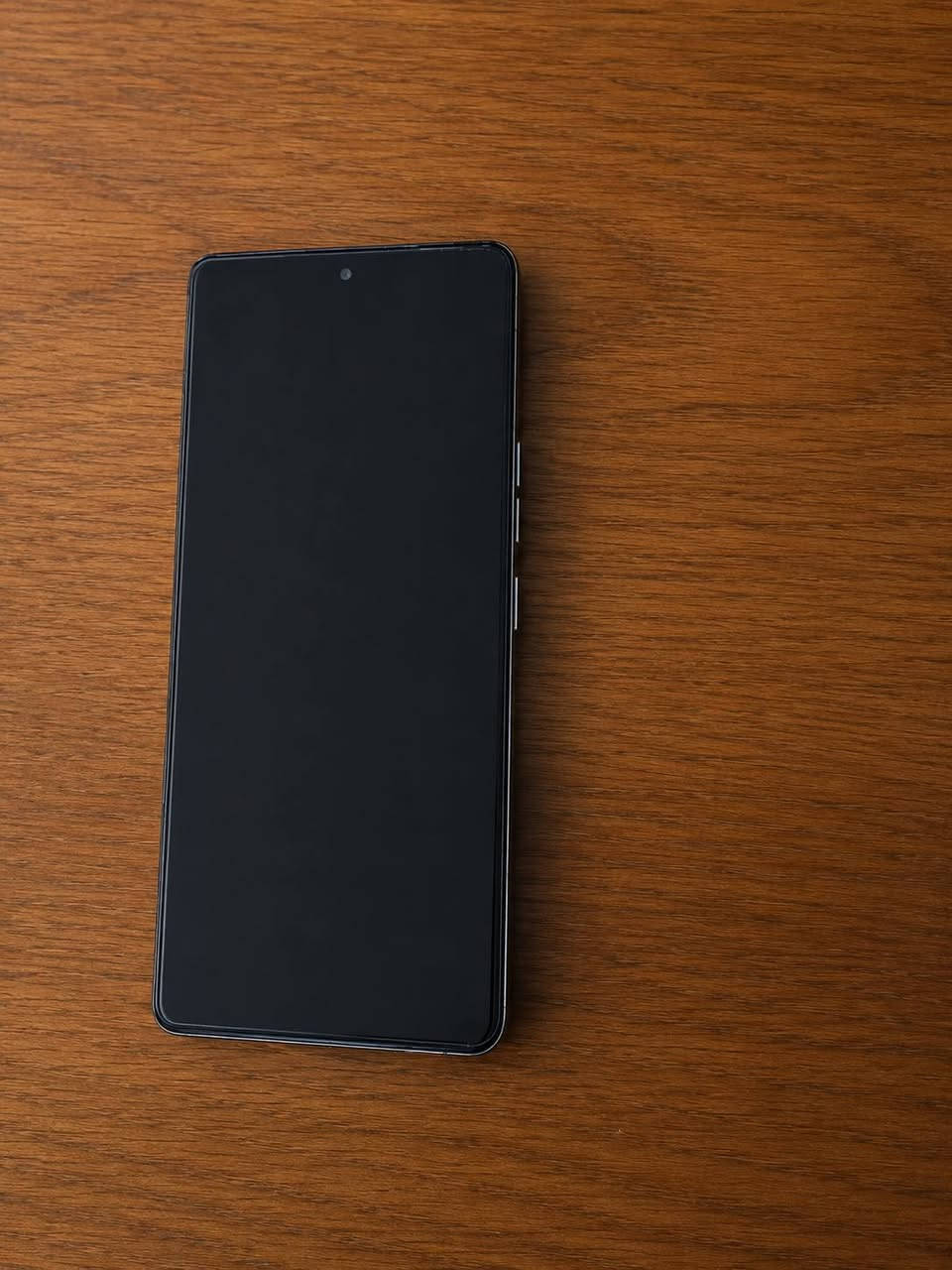 جهاز Tecno Camon 40 Pro 5G 
ذاكرة التخزين الداخلية: 256 الذاكرة العشوائية الرام 12 غيغا معدل التحديث: 144 هرتز المعالج: MediaTek Dimensity 7300 جهاز نضيف كلش قبل 5 اشهر من احذته وصل ضمان وصيانه وياه سعره 300 وبي مجال جدا بسيط مكاني كربلاء البوبيات


**إذا كنت صاحب هذا الإعلان وتريد حذفه لأي سبب، رجاءا أرسل رسالة إلى الدعم الفني**