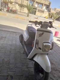 ماكس بوليسي حاوية موديل 2013 مسطرة  كفرات ختم واحد  سعرها 1300 وقابل ل...