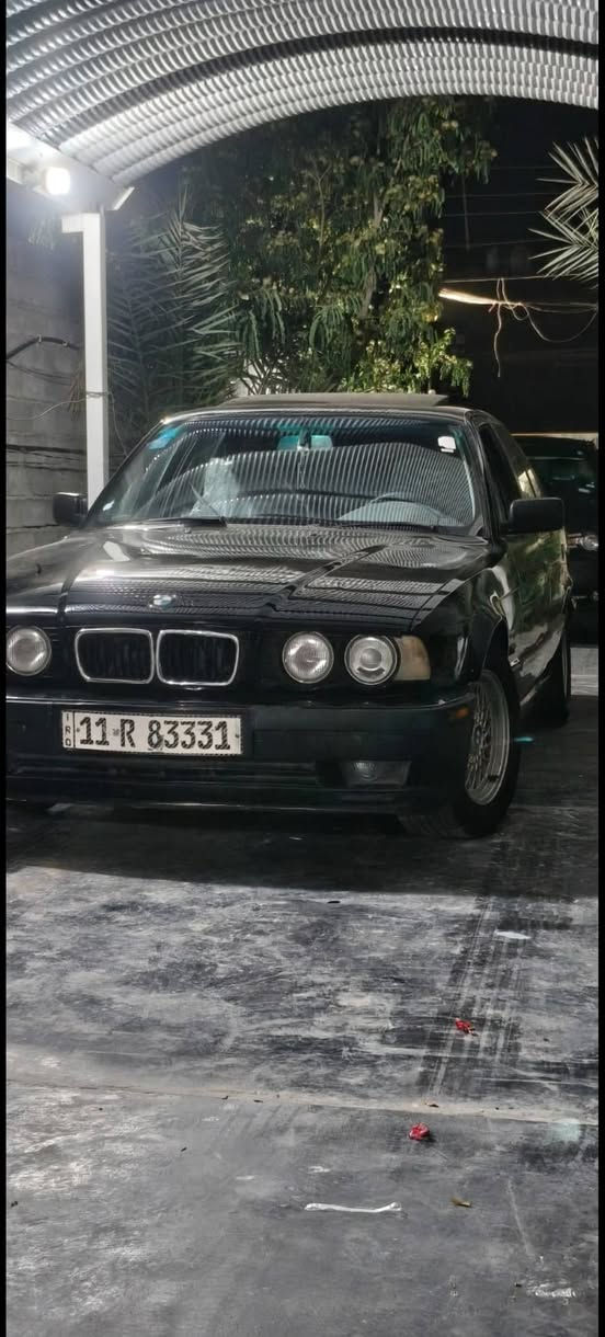 سلام عليكم ورحمة شباب
الي يدور نضيف ومميزE34
540i v8
اصل سنويه وبليته سياره كفاااااااله من ضربه والخياس
سياره اول صبغه الها سابقا ولا قطعه صبغ ولا تبديل
وعندي صورها قبل صبغ
 كشنات كهرباء
 كشنات بطاين جدد
 سلايت شغال
 كيجات كلهن شغاله
مكينه كير جديد وارد يابان
اكسل قفل 3.15 
سياره مامتعوبه بلاديه
مكان بغداد حي الجهاد
للاستفسار *********** اتصال أو واتساب
السعر ٧٨ وبيه مجال بسيط او مرواس بسياره أحدث
