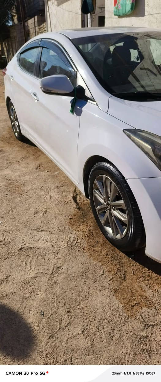 السلام عليكم النترا 2014فول بصمه شكل ال16خليجي مكينه 1800دوش مكفوله من الضربه والتبديل الفتح صبغ  بيه بارد اقل الشبر وبيه خدوش ثنين فول مواصفات فتحة سقف شاشه تحكمات حساس خلفي اربعه دسك اشاير بلمريي
تبريد ثلج ❄️ تدفئه حداديه صار شكم يوم من سويته   للسياره شلعه ونشاط فول سياره مال جناي احلى من الصور  سنويه جديده السعر 127مجال بسيط 
مكان السياره نجف
***********
