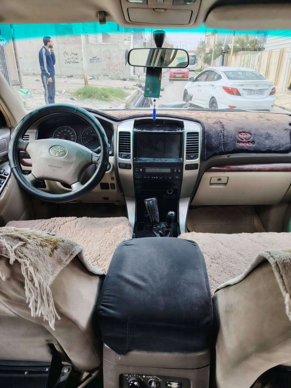 السلام عليكم برادو تيوتا موديل 2003 سيارة مصبوغة عام مكينه شرط 6 سلندر منضومة غاز كير شرط سيارة شرط التحويل سيارة سنويه وهزه جديده  السعر 98 وبيها مجال مكاني موصل  للاستفسار ***********
***********
