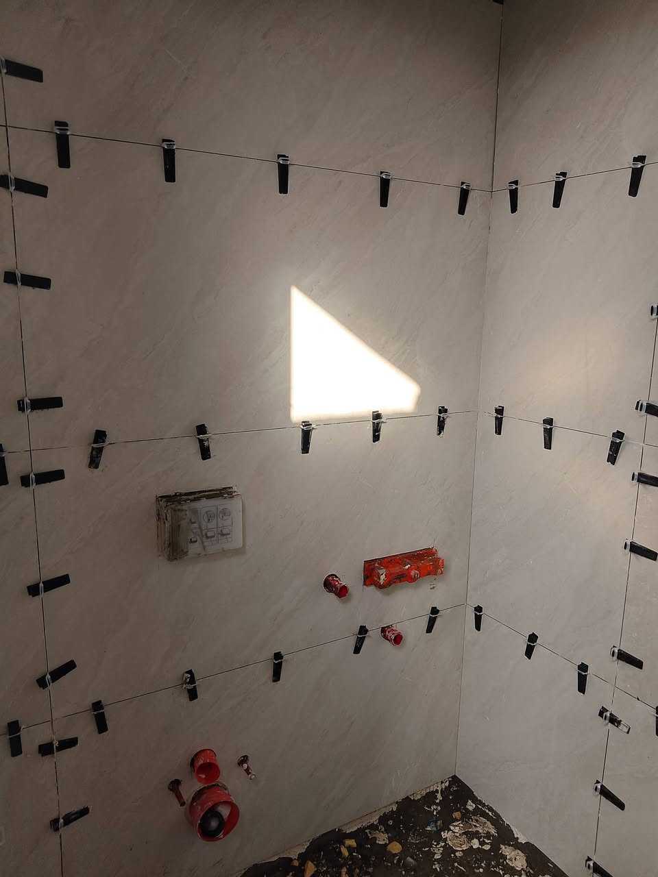 سلام عليكم خلفة تطبيك كافة السراميك جدران ارضيات 

مرمر بورسلين بايات درج عمل لوح بورسلين ترميم بيوت 

واجهات تسليم مهندس مكاني بغداد ***********
