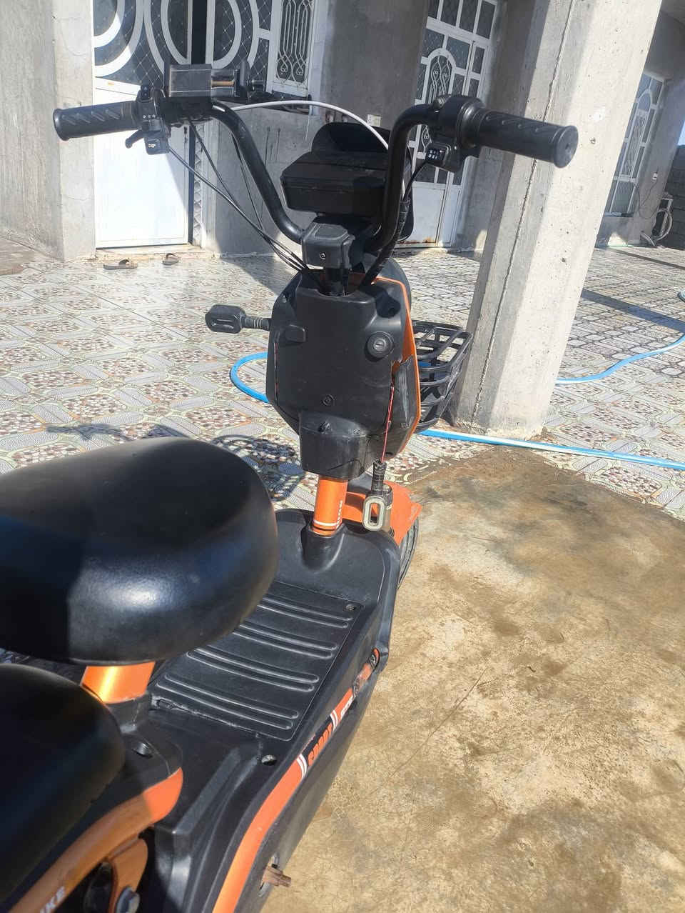 سلام عليكم دراجه شحن للبيع حجم 14 السعر 250 وبي مجال المكان اطراف بلد للاستفسار  الرقم ***********
