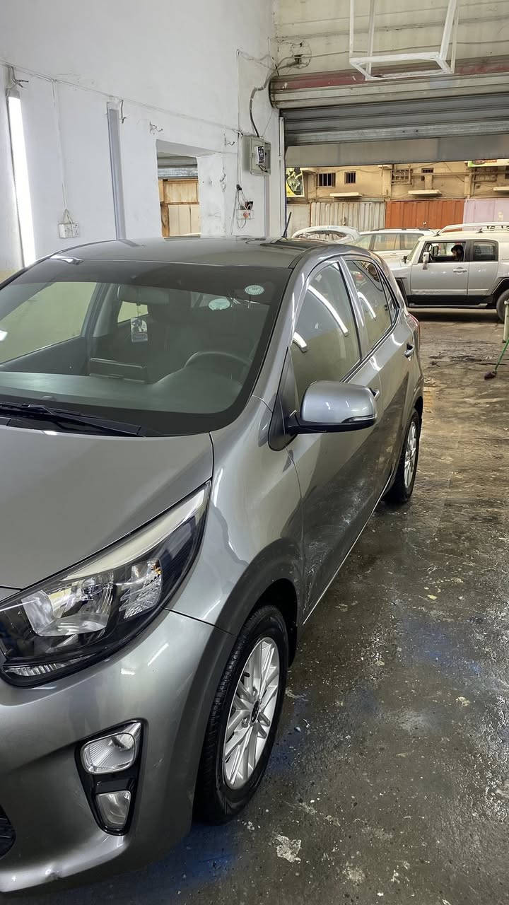 سلام عليكم كيا بيكانتو 2023
ماشية 12 الف كيلو 
محرك 1200 
مواصفاتها بسيطة اشارات بالمري، كاميرا، شاشة اندرويد ،كشاف  
بيها جاملغ جهة الصدر مصلح ع البارد
والدوسة هم مصلحة وكامله 

السعر 128 وبيها مجال
للتواصل واتساب/ ***********
مكان السيارة بغداد/ زيونة
