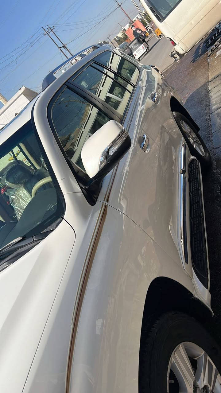 سلام عليكم لاند كروز 2015بريمه اصل تخم تاريد حداديه كير محرك مكفوله العنوان بغداد السعر 4شدات ونص للشراي وبيهاا مجال رقم ***********
