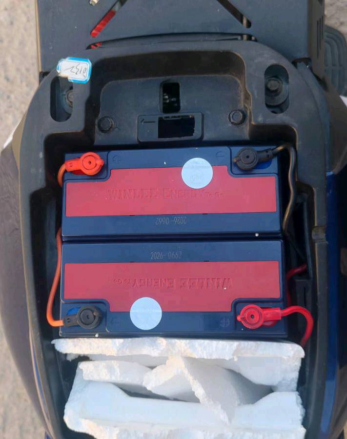 دراجه شحن ٢٠٢٥ مشتريها من الوكيل سرعتها ٦٠ واذا شخص خفيف تقره فوك ال٦٠ اربع سرع بيها بك ونضام سرقه وبصمتين وكارت تشغيل ٢ صارلها ٥ اشهر عندي قبل اسبوعين بدلت البطاريات ب١٦٠ الف الدراجه خفيفه وحلوه وجبيره رايدها ب٥٥٠ الف 