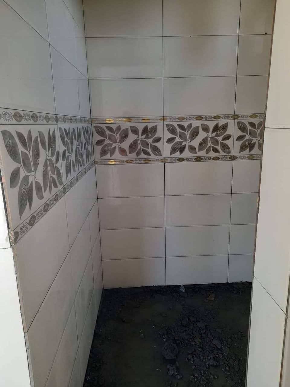 كادر  سيراميك ارضي وجدار بورسلين مرمر كاشي بايات درج متفرغ للعمل نقداً واقساط 
الي يحتاجنه خابر وتدلل اسعار مناسبه شرط نضافه العمل

***********
