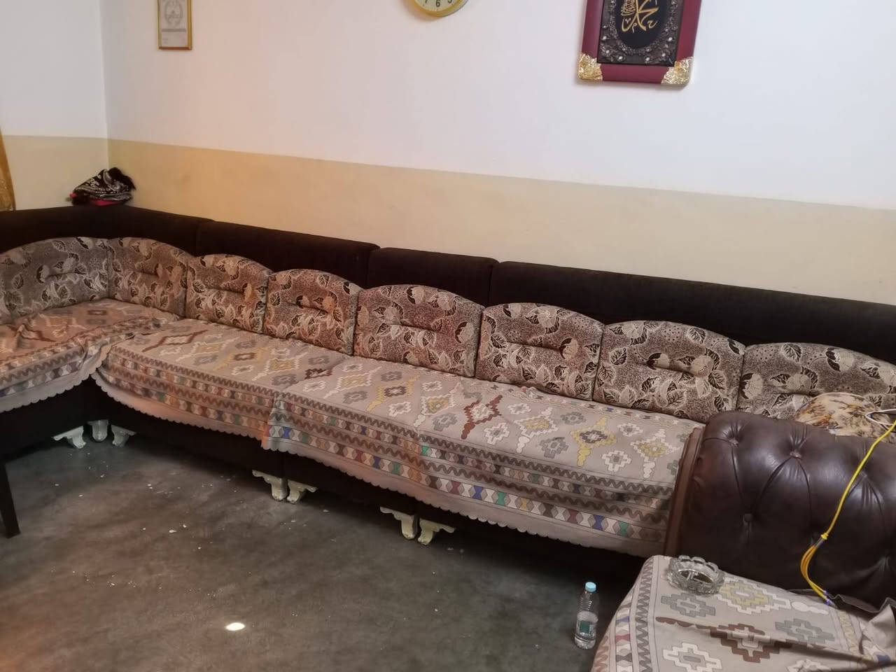 للبيع سعره 200وبي مجال هم تفضلوا على واتساب ***********
