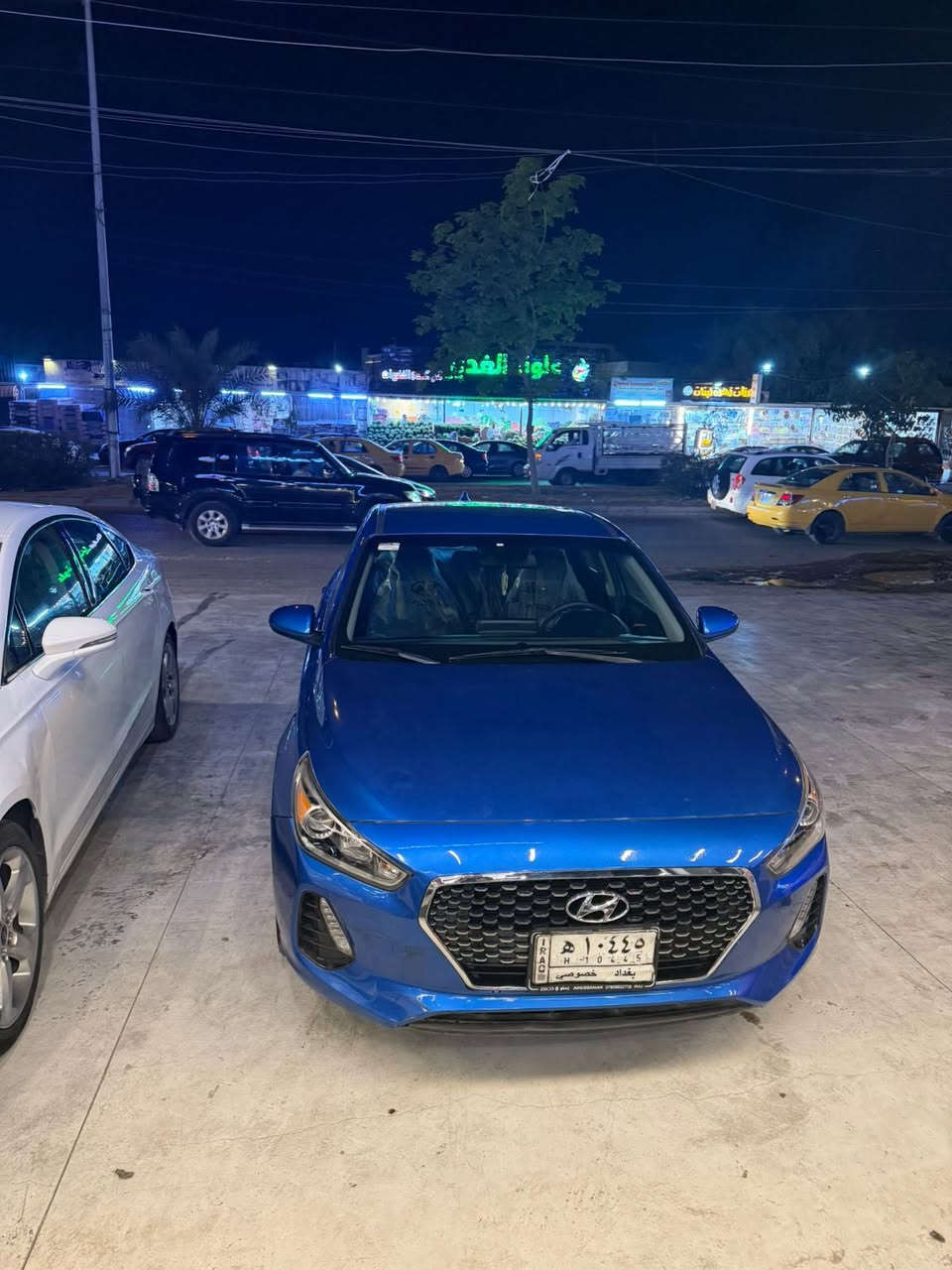 النترا جي تي ٢٠١٨
- محرك ٢٠٠٠ جي دي اي 
- ماشية ٨٨ الف ميل
- مواصفات عادية 
- شاشة ٨ انش بلادية 
- مانع انزلاق 
- ويل ١٧ وتايرات جديدة

- صيانة يم Auto service على مدار ٧ سنوات مع كل التقارير الخاصة بلصيانة الدورية وتبديل الزيوت والسوائل 
- تبريد ممتاز بلادي
- كهربائيات كلها شغالة  ١٠٠٪؜ 
السيارة شوي كشرها مو نظيف بس بشكل عام ادامة ممتازة كل القطع مبدلة اصلية ومن الوكالة

حادثها يم قبغ البانزين

وبيها رصعة بلقمارة واكع عليها سندانة وغير مصلحة، واكو تعديلات بسيطة حار وبارد بل ابواب

، بيها مشكلة بل محرك تحتاج صيانة (تبديل قطع، "رنكات") 
الحادث موضح بلصور , بدون ايرباك

تم صيانة قطع واجزاء من الابواب حار وبارد اضرار بسيطة

نظافة السيارة جيدة وادامة جيدة لاكن للامانة تقييمها كنظافة للشكل الخارجي ٨/١٠

كلشي بيها ممتاز عدا المحرك يحتاج رنكات جديدة 
سعرها شدة وبيها مجال بسيط (محسوب سعر الصيانةوالاضرار تكلف بل١٢ ورقة)

للتواصل 
***********0
مكاني بلعامرية قريب جامعة المشرق
