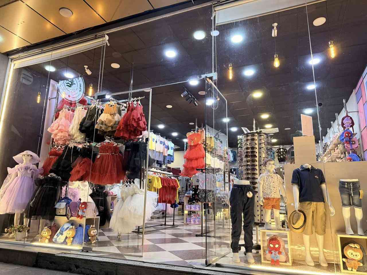 ١ کۆمێنت یان تاگی هاوڕێکەت بکە و ناوت داخڵ بکە بۆ تیروپشکی وەرزی جەژن (١٠ - ١٥ - ٢٠ - ٢٥ ) هەزارە
لەنزیکەوە سەردان بکەن و ئاشنای کاڵاکان بن
ڕۆژانە دوکان لە ٢ عەسر بۆ ١٢ شەو کراوەیە

LC shopping
‎‏‎‏‎‏‎ناونیشانی دوکان ⁄کەلار ⁄جادەی ۱٠٠مالەکە ‎‏‎
سەرو مارکێتی ماڵی هەنار فەرع (١) یان بەرامبەر قوتابخانەی پەژار ‎‏‎‏‎‏
0770 941 5282
0770 109 3808

#kalar #گەرمیان #kurdistan #خانقين #kfry #instagram
