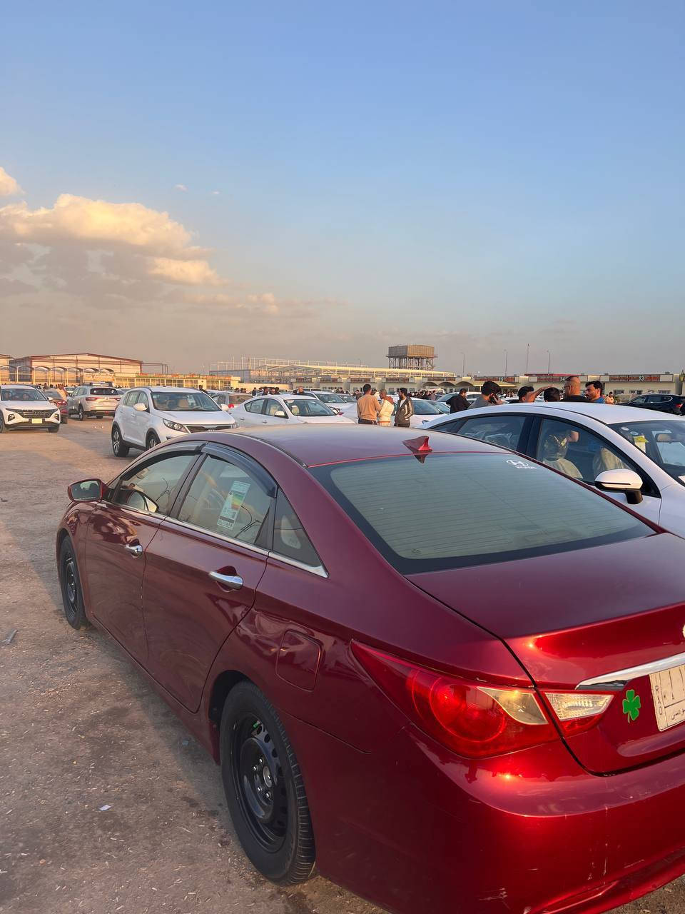 سوناتا موديل ٢٠١٢ وارد امريكي. 
مكينة وگير وحدادية بالكارتون
السيارة نظافتها مثل ما موضح بالصور 
السيارة ليبل واحد بدون تبديل 
تحكم ستيرن وكاميرا وشاشة ولايت زنون واشاير لد
تبريد وتدفئة شغال طخم رنگات وتايرات جديد
سنوية ل٢٠٢٨ رقم واسط وشرط التحويل 
راعيها بالحمزة. 
مكان السيارة بالبصرة 
السعر ١١٥ وبيها مجال 
للتواصل 

***********
***********
