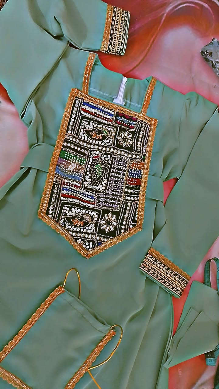 السلام عليكم متوفر زي كركيعان للبنوتات الحلوات جملة ومفرد واي موديل تردون تدزون احنة نشتغله للاستفسار الاتصال  ***********
