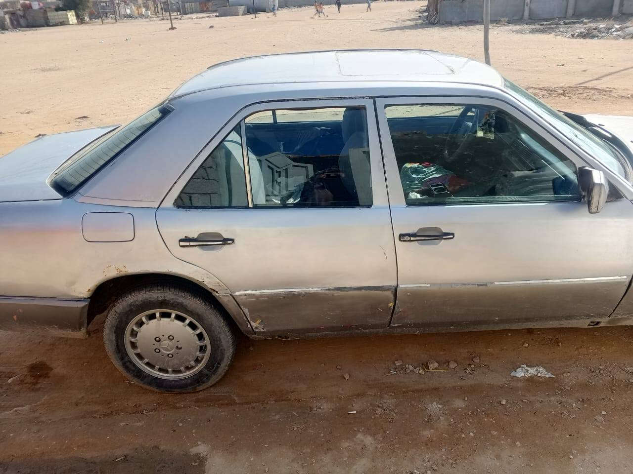 مارسدس دب
سعر بلاش 35 قفلها بدون معاملة 
 موديل 86 سنوية وارقام جدد قادسية 
مكينة وكير بطة 3000 حاوية حدادية وتايرات جدد كهربائيات شغالة سيارة نكرة سلف ترايك وين متريد
 مكانها كربلاء رقم راعيها مكلف بنشر 
*********** سيد كريم
