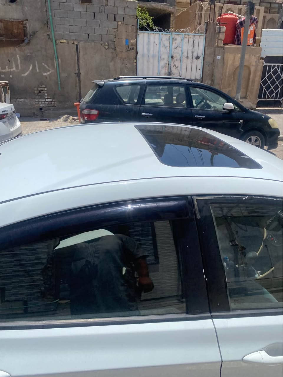 سلام عليكم شباب اكسنت  خليجي موديل 2014فول مواصفات 
تحكم استيرن  فتحت سقف  سياره جاهزه للخير مكينه1600 كير حداديه تبريد مكفولات تخم تاير جديد  بل نسبه للبدي ابيع احزام بيهه بنيد وبين بابتين سايق والخلفي بل نص صبغ وبيهه ملاحضات بعد قطعتين اني ابيع حزام 
 
رقم اربيل ابسم معرض 
سنويه منتهيه 
 ابو وكاله صديقي 
 
البصره 
***********
سعر 77 البصرة, العراق
