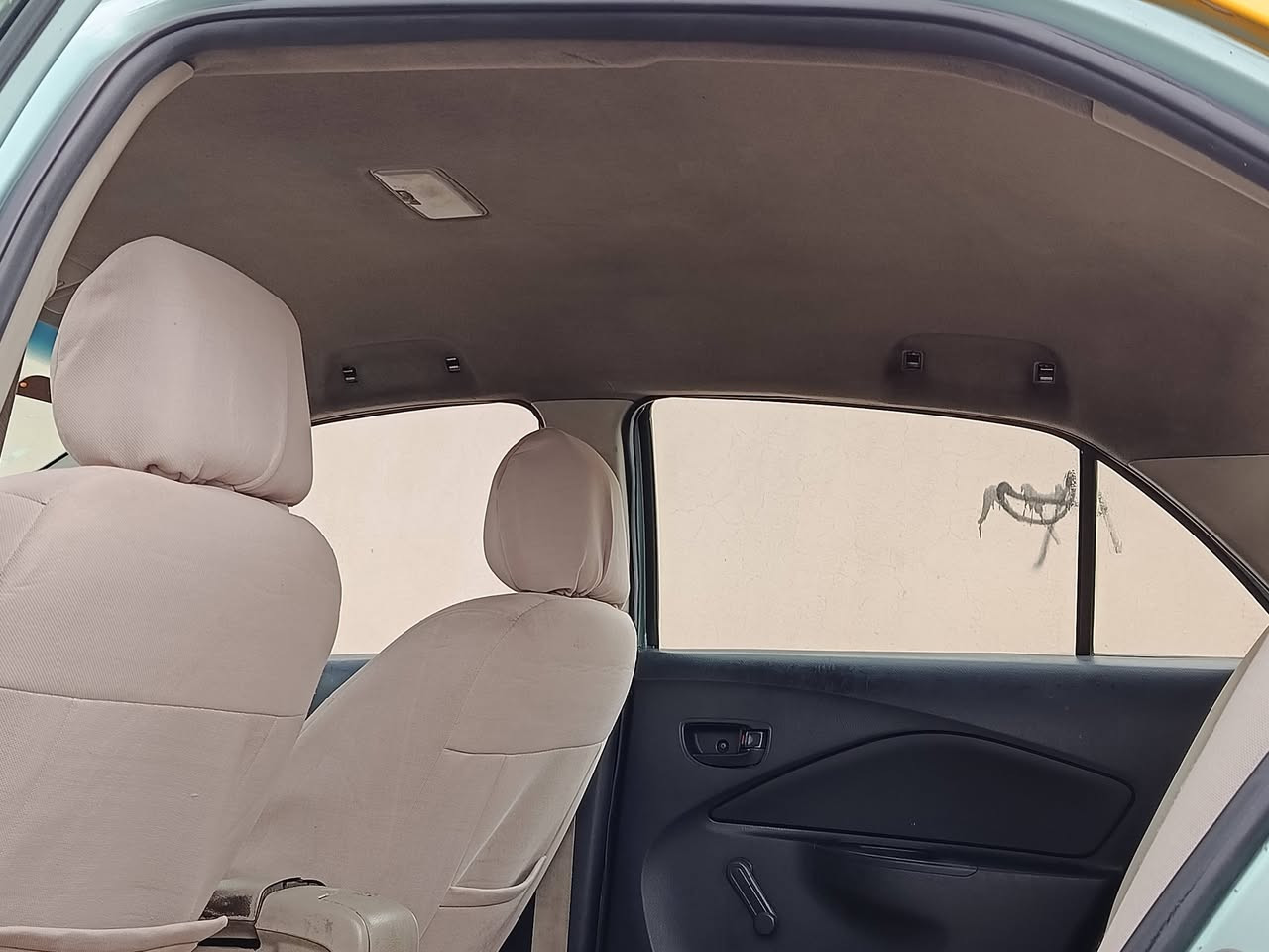 يارس 2008 كيرعادى
ره قه موو سه نه وى تازه 
تاقم پيش تازه داگيراوه
ده فته ر به نزينى هه يه 
سعر 75گه لاو معمه له
گيرو مه كينه ى به شه رت 
***********
شوين چه مچه مال
