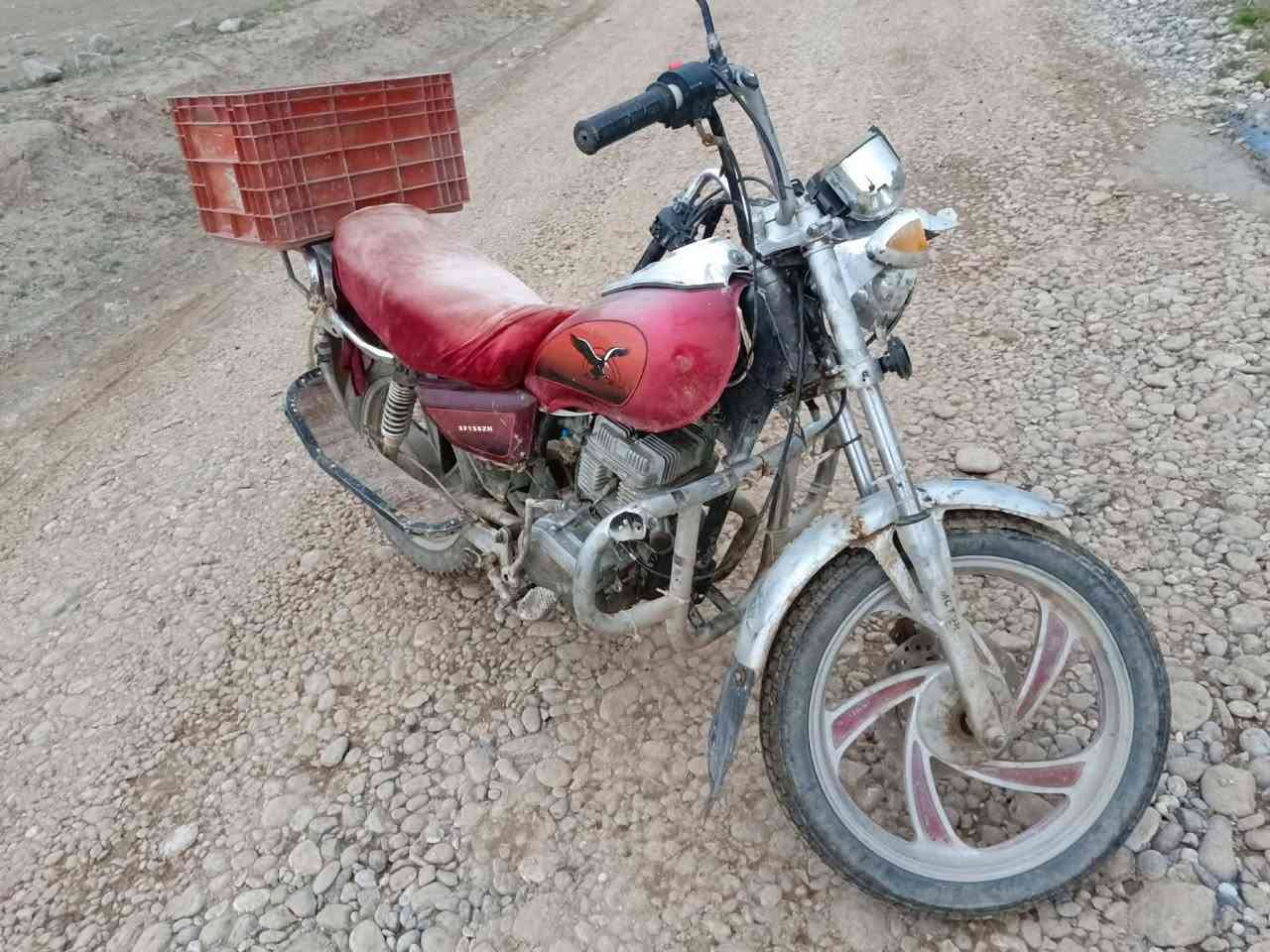 السلام عليكم ماطور للبيع نظافه كدام العين ماطور مايعوزه شي شغل ومشي سعره 300وبيها مجال للاستفسار ***********
