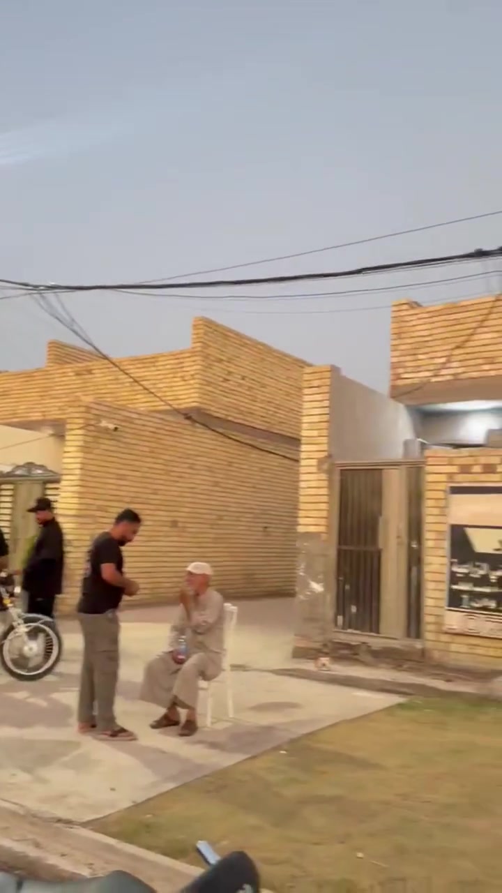 مساحة البيت 90 متر في خضراء المدينة الدسيم كامل الخدمات على شارع سعر 46 مليون بيوت للبيع في مدينة الصدر - خضراء المدينة (خضراء الدسيم)
مساحة البيت 90 متر في خضراء المدينة الدسيم كامل الخدمات على شارع سعر 46 مليون بيوت للبيع في مدينة الصدر - خضراء المدينة (خضراء الدسيم) بيوت للبيع في مدينة الصدر - خضراء المدينة (خضراء الدسيم)
بإدارة: سجاد الزريجاوي 
تتوفر لدينا بيوت بمساحات متنوعة جاهزة للسكن:
• المساحات المتوفرة: 50م، 75م، 90م، و100م.
• الموقع: على شارع الطاقة مباشرةً، مقابل قطاع 73 (عرض الشارع 20 متر).
• المواصفات: البناء كله طابوق جمهوري درجة أولى.
📞 للاستفسار /***********
