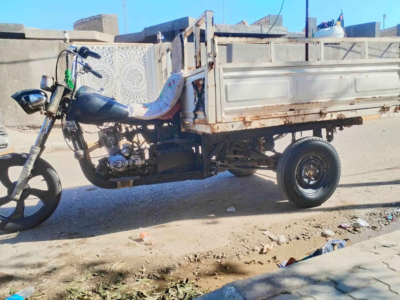 أعاد النشر بسبب اوعاد كاذبه  سلام عليكم ستوته لبيع كلك مكفوله من سرقه محرك نضيف مابي شي شاصي بيه لحيم تايرات نضيفات كهربايات شغاله عايزه ربط السعر 350  بيه مجال بيع مستعجل *********** الرميثه
