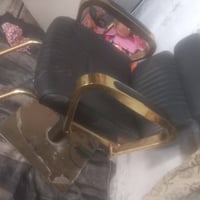 كرسي حلاقه للبيع جديد مستعمل شي قليل  سعره 175 /07831454232