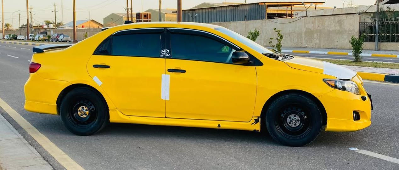 السعر86الاستفسار*********** تيوته كورله2009 خليجي بيهه باب مبدل باب السايق والباقي مكفول كفاله عامه مكينه1800 وكير مكفولات حداديه جديده تخم تاير تبريد ثلج السياره جديده وجاهزه بمعنه الكلمه دوشمه جديده شاشه جبيره كامري دواره مودات قياده بيهه رقم ذي قار مشروع وطني سنويه 2029 مكان السياره كربلاء
