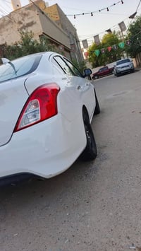 نيسان صني موديل 24مرقم شهداء وكاله عامه السعر 110 وبيها مجال 078227157...