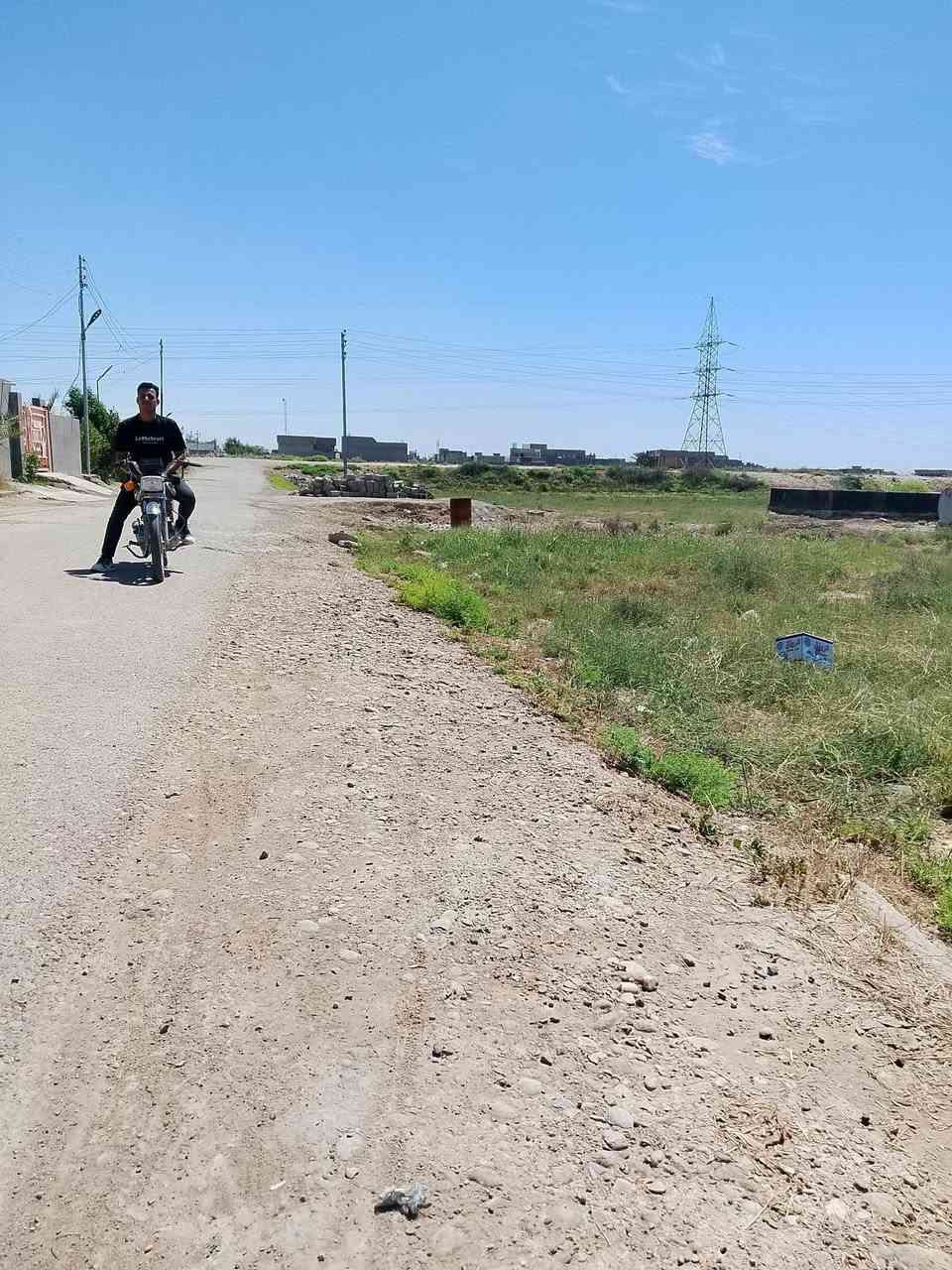قطعه ارض زراعي قرار 117 للبيع (لموقع ديالئ بعقوبه تبعد عن الامام المحسن كيلو ونص يعني بضهر الرحمه وره المشروع) لمساحه 600م وأكو قطع 200م خدمات تبليط كهرباء مياه للستفسار التصال علئ الرقم ***********
