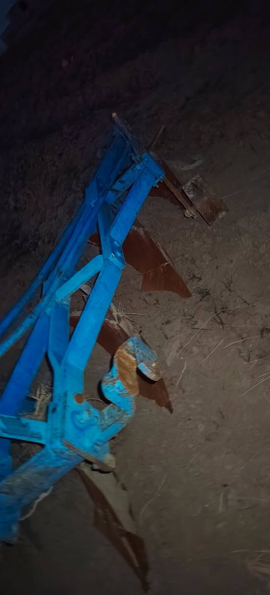 سلام عليكم  للبيع فدان ايدن حجم 12 بي كسرين  واحد ملحوم واحد ما ملحوم وي ستفسار اكثر الصال  علا رقم والسعر  اتصال علا رقم *********** ***********
