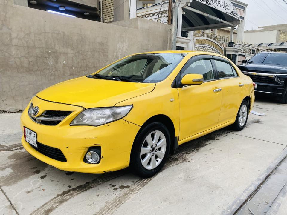 اللهم صلي على محمد وال محمد
السلام عليكم 

تيوتا Corolla
‏XLi

موديل 2009 خليجي  
محدث 13

رقم بغداد  مشروع وطني باسمي وسنويه ساقطه اقل الشهر 
2026/1/24
هيئه مصفره وجاهزة …

محرك 1800vvt دوش بي (خيط تبخير ) بدون تنقيص 

كير خير من الله 

مواصفات السيارة … 🚖

تحكم ستيرن

انارة ترحيب

اشاير بالمري 

صاج 

شاشه لمس تاب 

كامره HD

حداديه 70 %

تبريد ثلج فوول

تدفئه غير شغاله 

دوشمه نظيفة جداً 

السياره بيها جاملغ خلفي ضهر السايق بدون دواخل ما واصل جنطه ولا حوض 
وخشم جاملغ  امامي يمنه
وخشم جاملغ  امامي يسره 
بدون دواخل لا لغد ولا شاصي 

السيارة بيها ( منظومة غاز ) خير من الله 

🔵السعر 98 وبيها مجال للطيبين 
🔴ملاحضة / شرررررررط البيع التحويل 

المكان / بغداد / الدورة كفائات الصحة 

للاتصال ***********
متوفر واتساب✅
