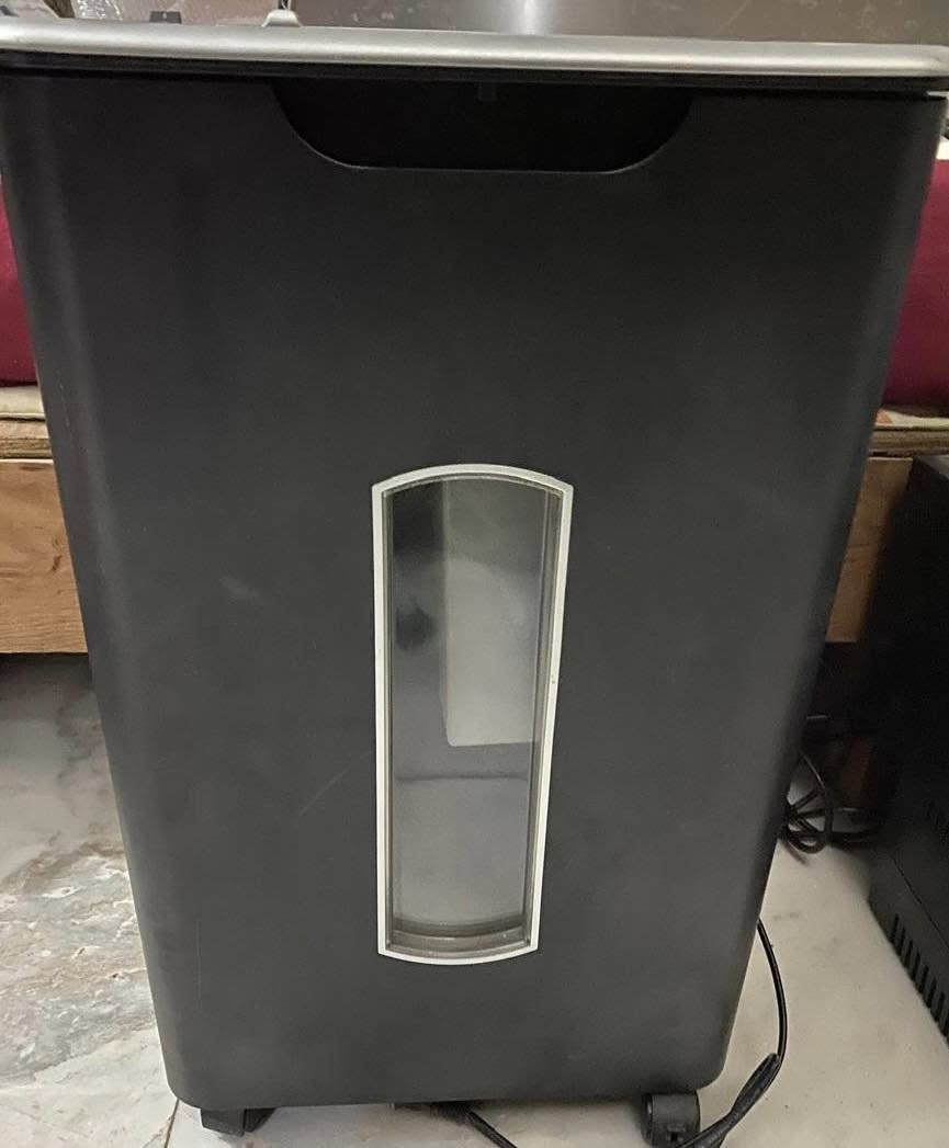 جهاز تالفه ورق ومستندات 
استخدام كلش قليل 
السعر (100)


**إذا كنت صاحب هذا الإعلان وتريد حذفه لأي سبب، رجاءا أرسل رسالة إلى الدعم الفني**