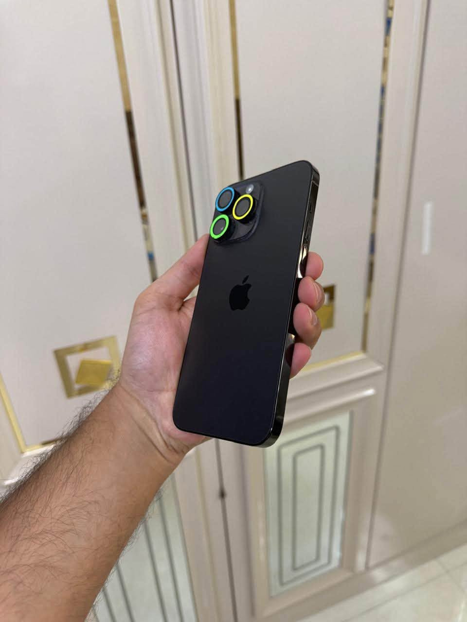للبيع ايفون 14pro max لون لاسود جهاز نضافه فول ذاكرته512 بطاريته 87 جهاز  eSIM شرق اوسط نموذجM فقط مبدل شاشه هاي نقطه بي مماثره نهائيا ع لمس مستعجل ع بيعته ليلحك بلعافيه ب 600الف قفل مكاني بغداد جديده ***********
