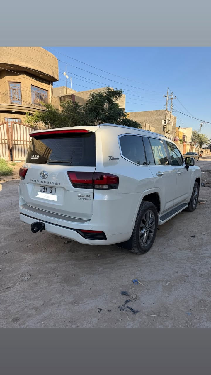 السلام عليكم
وين اللي يدور جديد ومكفول تنفس طبيعي

لاندكروز GXR 2022 (ساز)

TOYOTA Land cruiser 2022

نضافه ١٠٠/١٠٠

سنة الصنع: 2022

ماشييه ٦٠ الف كم

رقم بغداد باسمي

المواصفات:

محرك 6 سلندر 4.0L

فتحة سقف ( سلايد )

٣ شاشات

شاشات ترفيه خلفية

مقاعد جلد

مقاعد كهربائية

مقاعد امامية تبريد

بصمة الابواب

سندوق كهربائي

مصابيح LED و زينون

7 راكب

شحن واير ليس

حساس امامي خلفي

حجم العجلات inch 20

مكان سياره حلة سيارة جديده خلاص بلعافية الي تصير من نصيبه

***********

سعر 61.700
