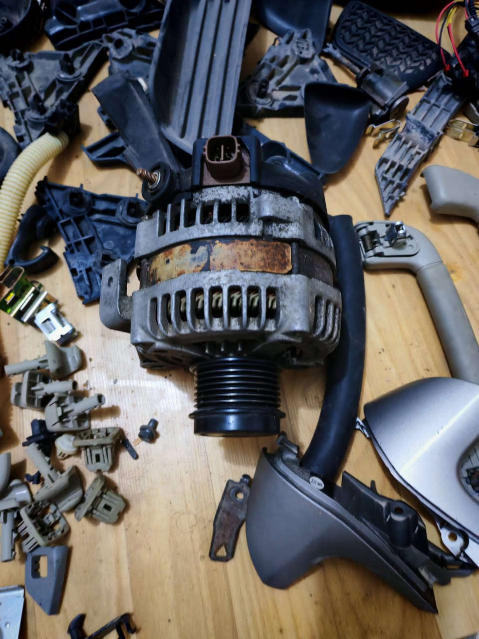 سلام عليكم للبيع بخدمتكم توصيل جميع محافظات العراق *********** تفصيخ اصلي فقط
