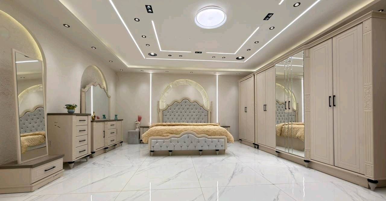 *تم وصول موديل صحره كانتريMdf  صبغ حراري تركي معمل دافنس الاصلي 


*9 قطع*  
    
قياسات ضخمة 
كنتور وملحق 370سم 
ارتفاع 230سم 
برغي وجوي حديد وضهر بلوك 


✅  ارتفاع السرير 175سم 
 السرير مخزن 
✅ عرض الميز تواليت 150سم 
✅ المصنع الأصلي
✅ سجه ثلاثيه 
  رفوف اضافيه داخل الكنتور 
  مجرات اضافيه داخل الكنتور 

السعر مليونين و300  الف