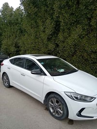 ٢٠١٧ • محرك 2000 • فتحة سقف