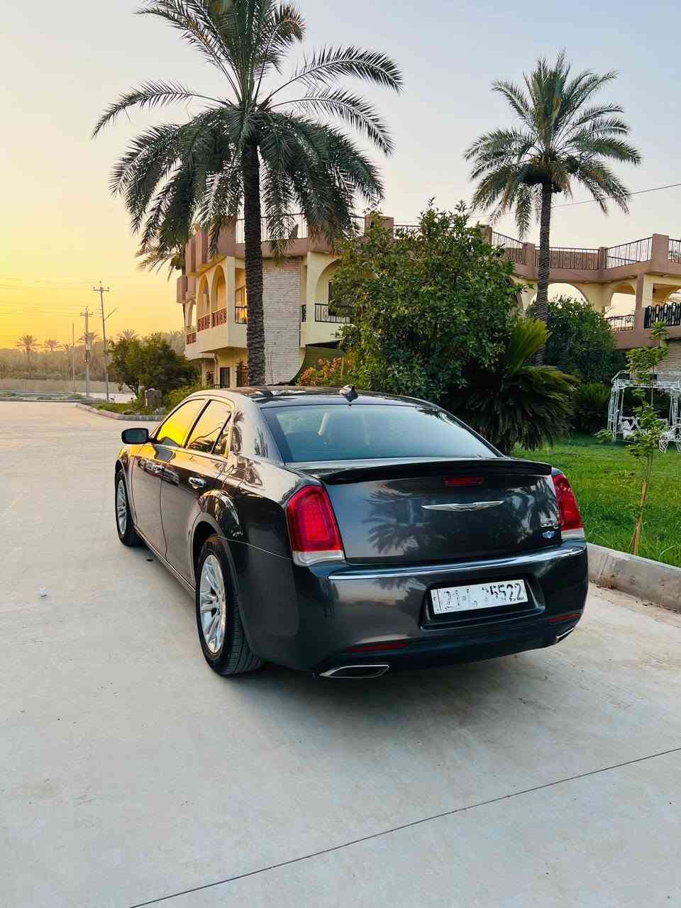 السلام عليكم أوباما c300 فول مواصفات بني روما بردة خلفيه سته سلندر تو ويل معروفه مواصفاته بيه قطعتين صبغ بنيد وجاملغ بدون دواخل سيارة نظيفة كلش كير مكينه السعر 210 بيه بسيط للتواصل ***********
